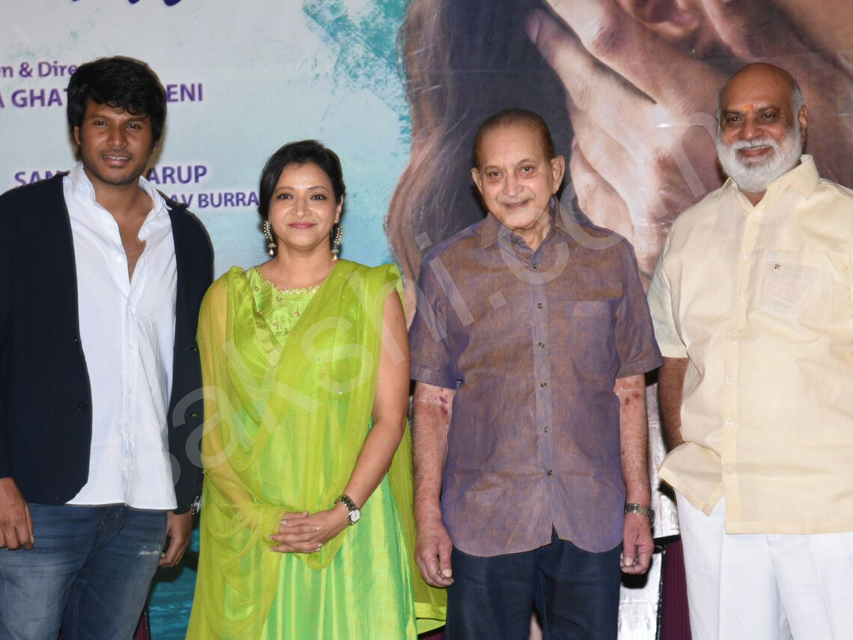 Manasuki Nachindi First Look Launch - Sakshi14