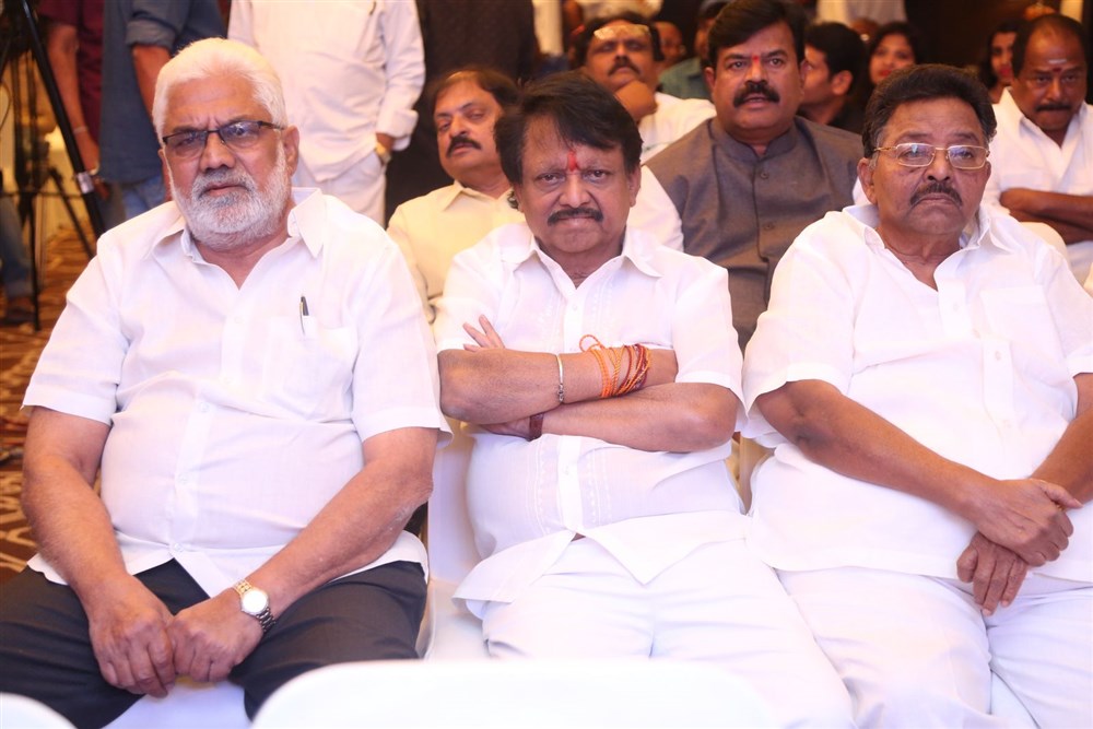 MegaStar Chiranjeevi Launched by Tera Venuka Dasari Book - Sakshi7