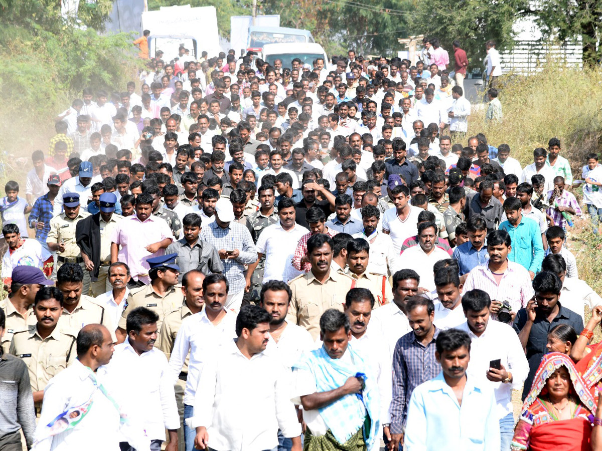 prajasankalpayatra enters chittoor district - Sakshi16