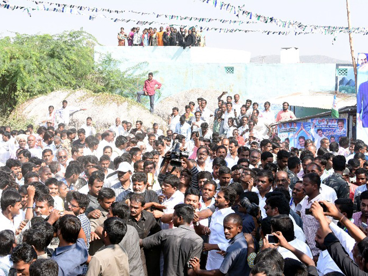 prajasankalpayatra enters chittoor district - Sakshi6