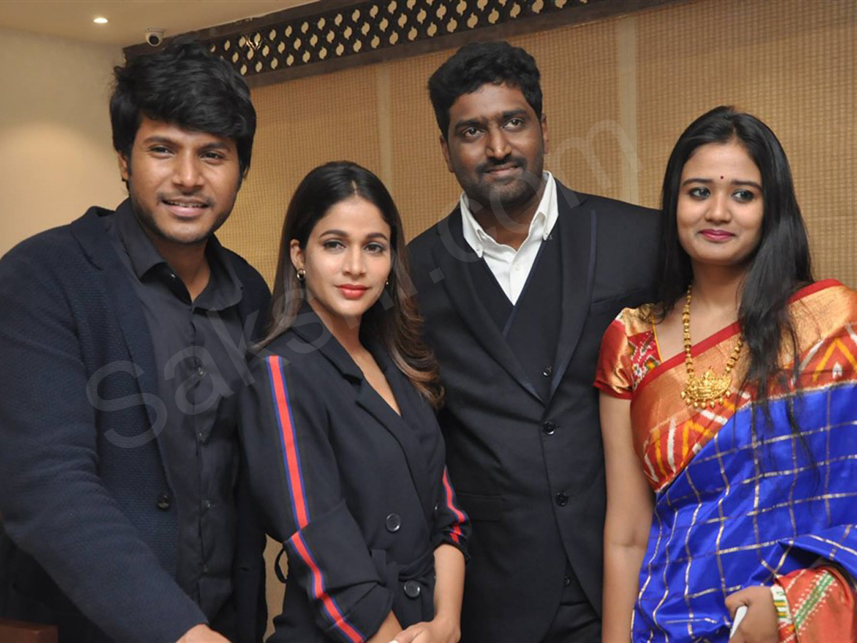 Sundeep Kishan and Lavanya Tripathi launches Vivaha Bhojanambu Restaurant - Sakshi7