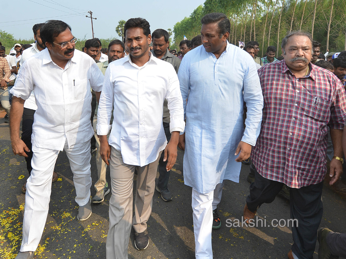 YS Jagan Mohan Reddy PrajaSankalpaYatra 1000 km - Sakshi23