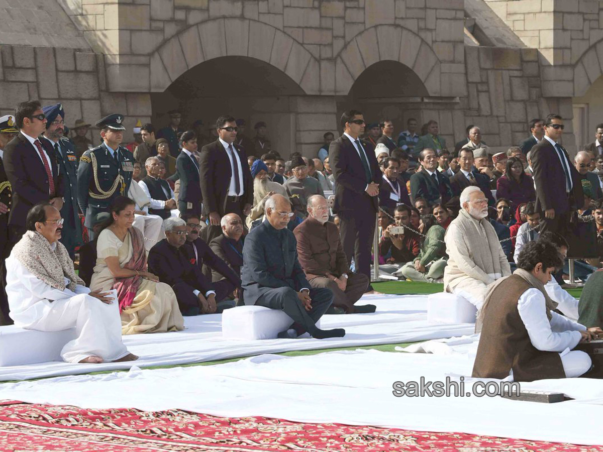 Mahatma Gandhi on his 70th death anniversary in New Delhi - Sakshi5