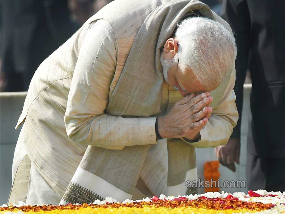 Mahatma Gandhi on his 70th death anniversary in New Delhi - Sakshi9