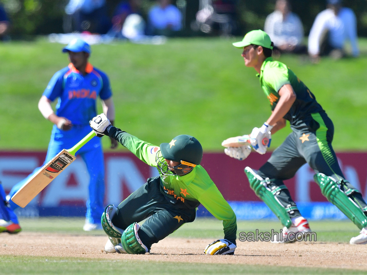 India beat Pakistan in the ICC U19 World Cup Semifinals - Sakshi5