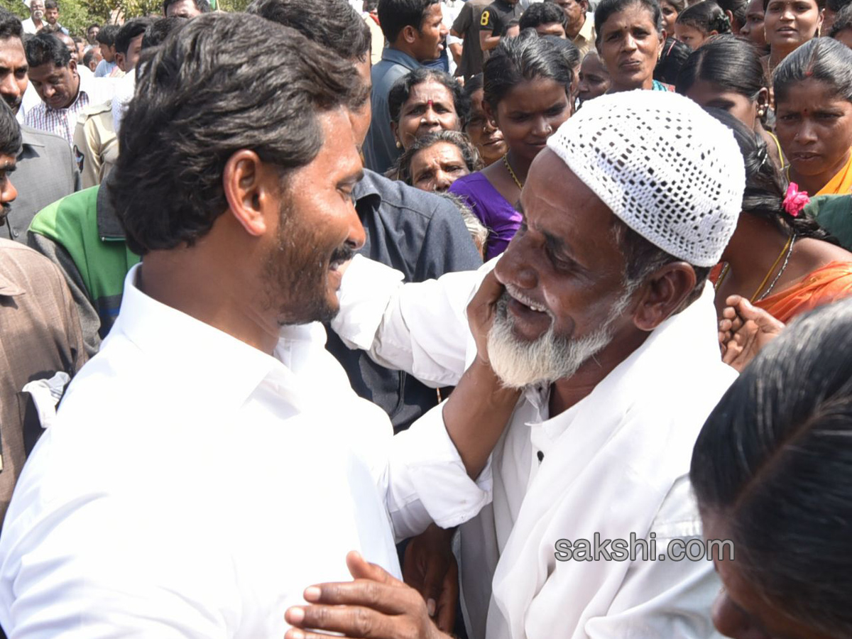 YS Jagan Day 52 Of PrajaSankalpaYatra - Sakshi2