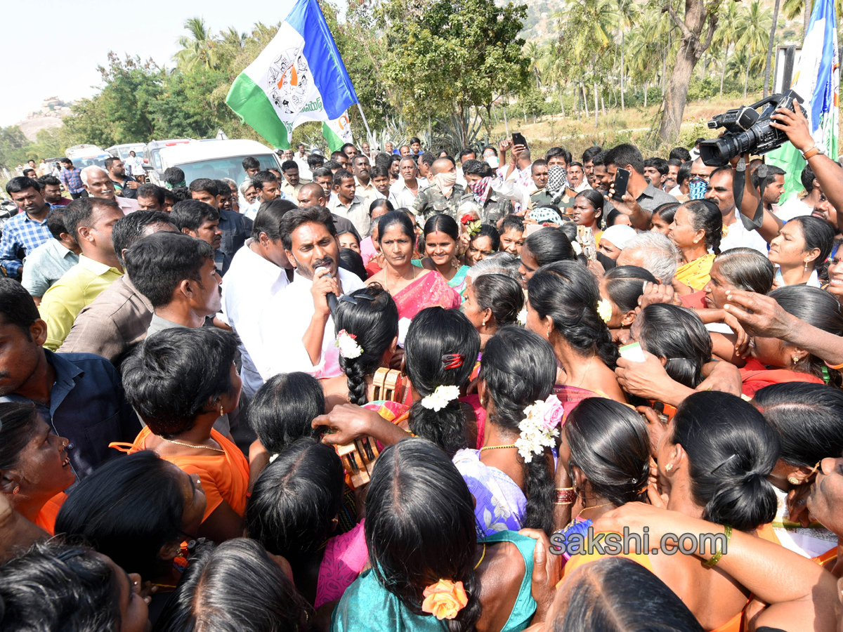 YS Jagan Day 52 Of PrajaSankalpaYatra - Sakshi21