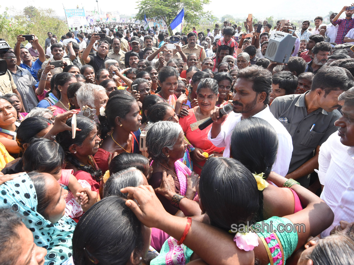 YS Jagan Day 52 Of PrajaSankalpaYatra - Sakshi29