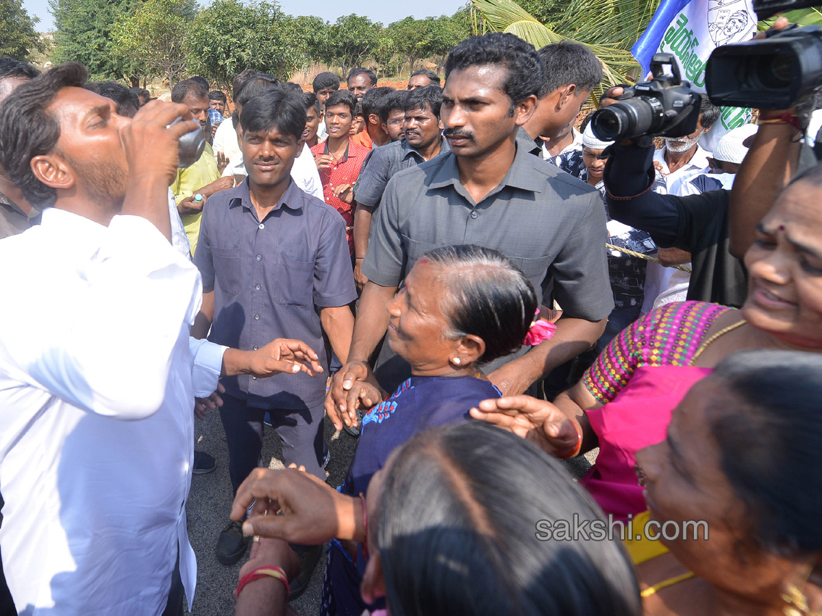 YS Jagan Day 52 Of PrajaSankalpaYatra - Sakshi36