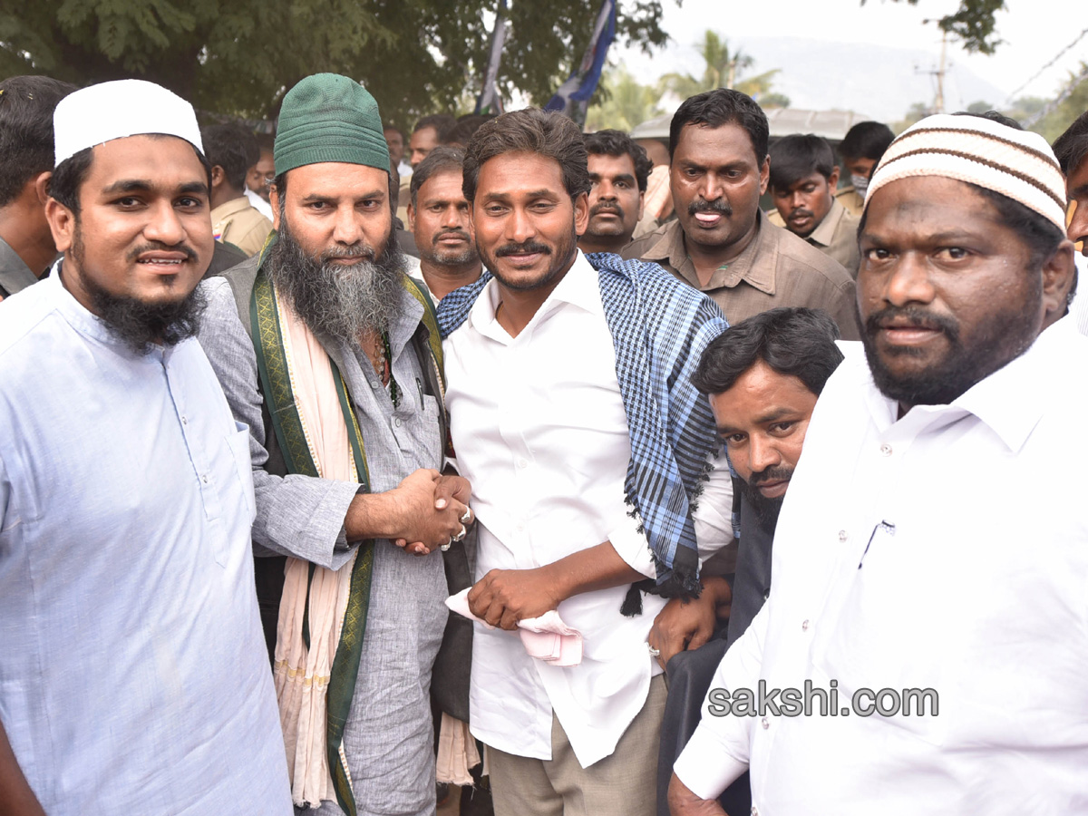 YS Jagan Day 52 Of PrajaSankalpaYatra - Sakshi37