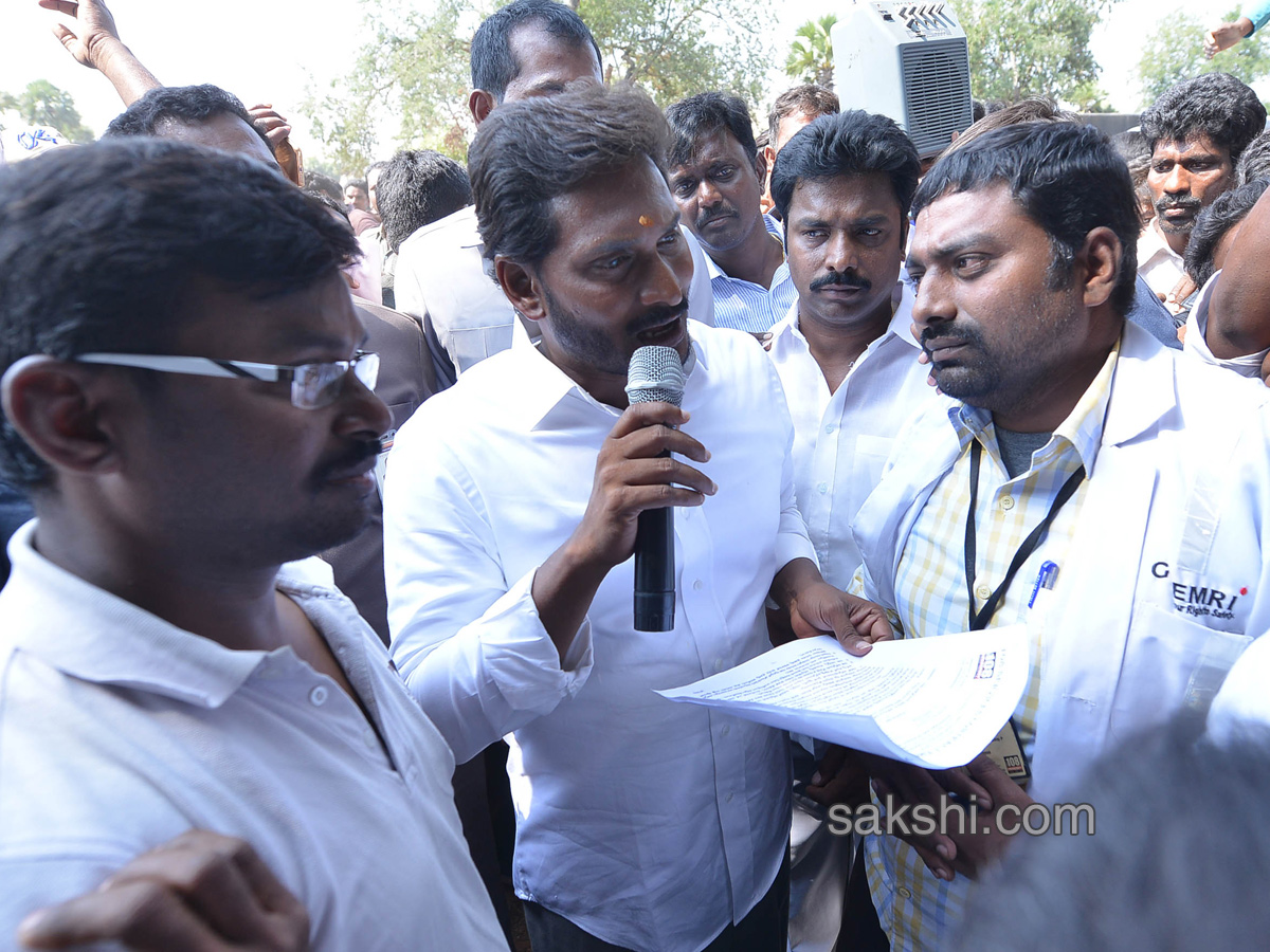 ys jagan 56th day prajasankalpayatra - Sakshi11