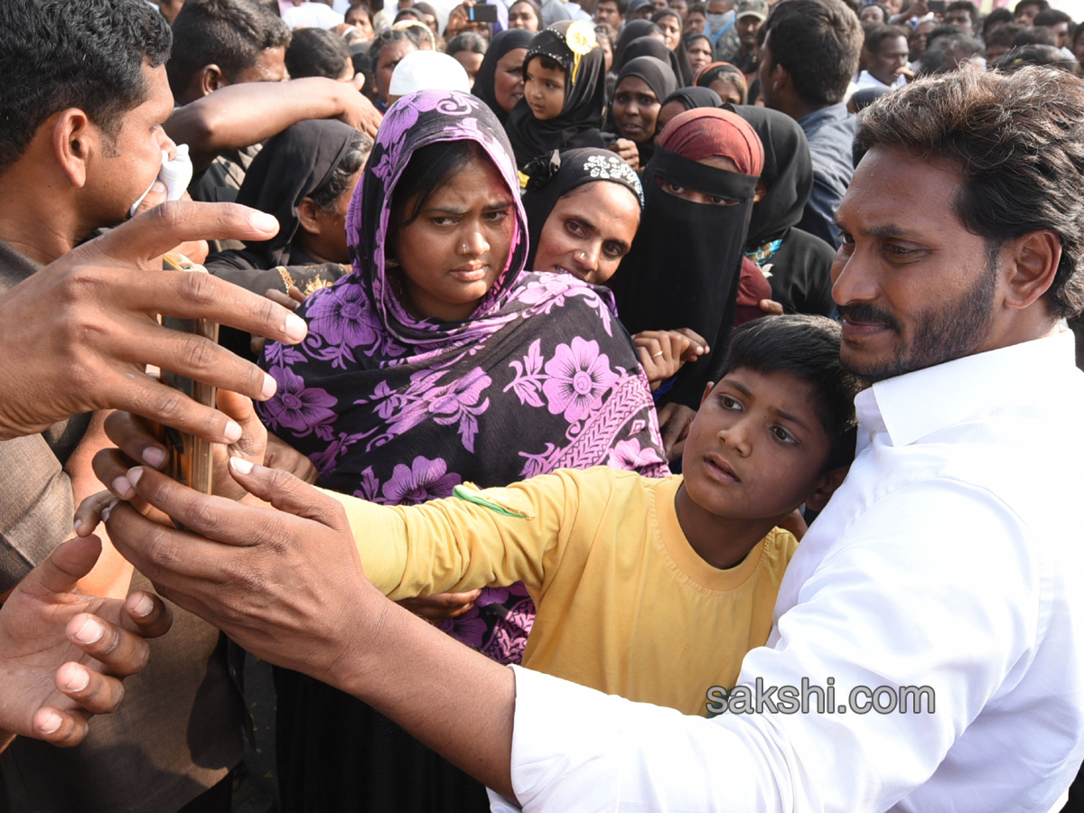 ys jagan 56th day prajasankalpayatra - Sakshi4