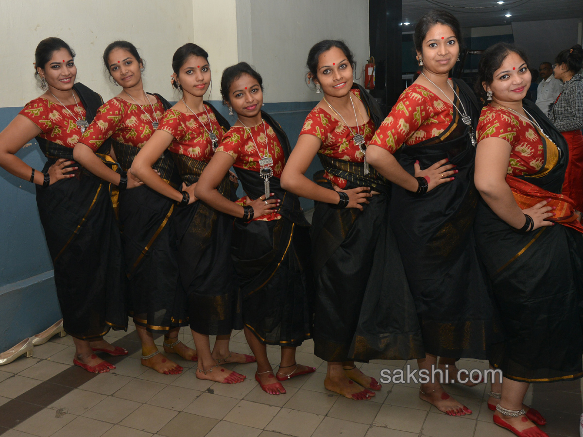 village fashion style - Sakshi1
