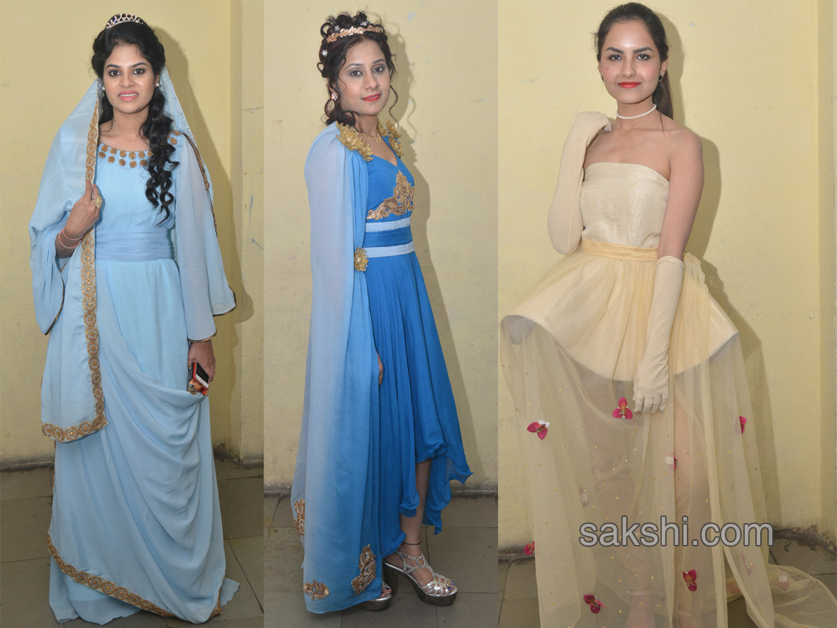 village fashion style - Sakshi10