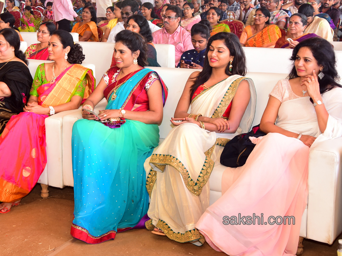 Kajal Aggarwal Visits Vijayawada Lays Foundation Stone For Showroom - Sakshi14