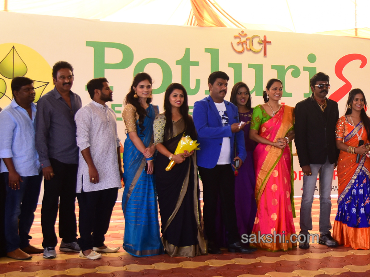 Kajal Aggarwal Visits Vijayawada Lays Foundation Stone For Showroom - Sakshi17