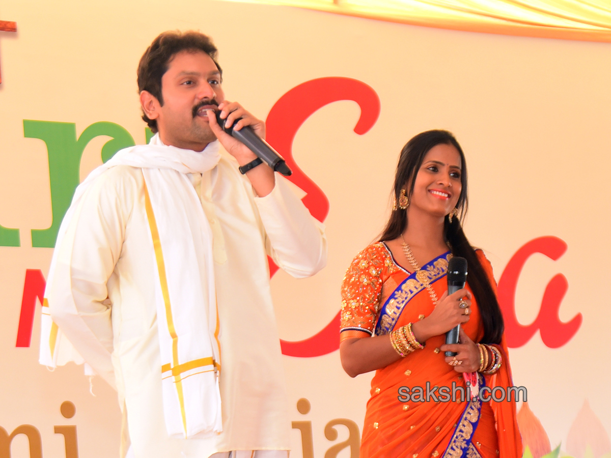 Kajal Aggarwal Visits Vijayawada Lays Foundation Stone For Showroom - Sakshi18