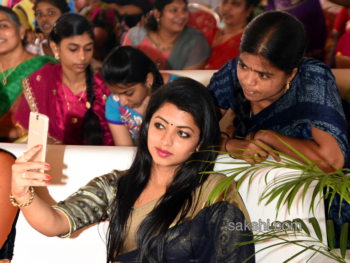 Kajal Aggarwal Visits Vijayawada Lays Foundation Stone For Showroom - Sakshi4