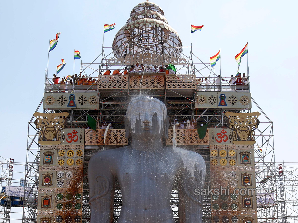 Mahamastakabhisheka of Lord Bahubali at Shravanabelagola - Sakshi14