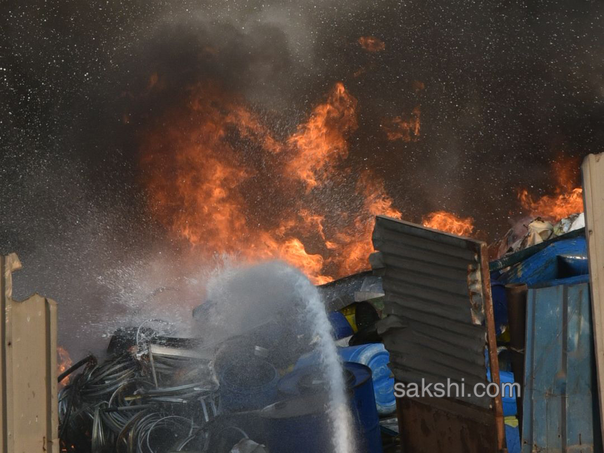 fire accident chemical godown - Sakshi1