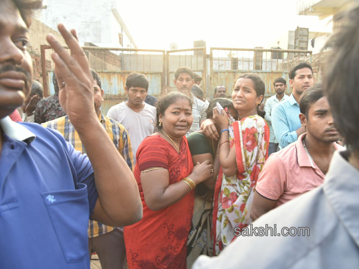 fire accident chemical godown - Sakshi9