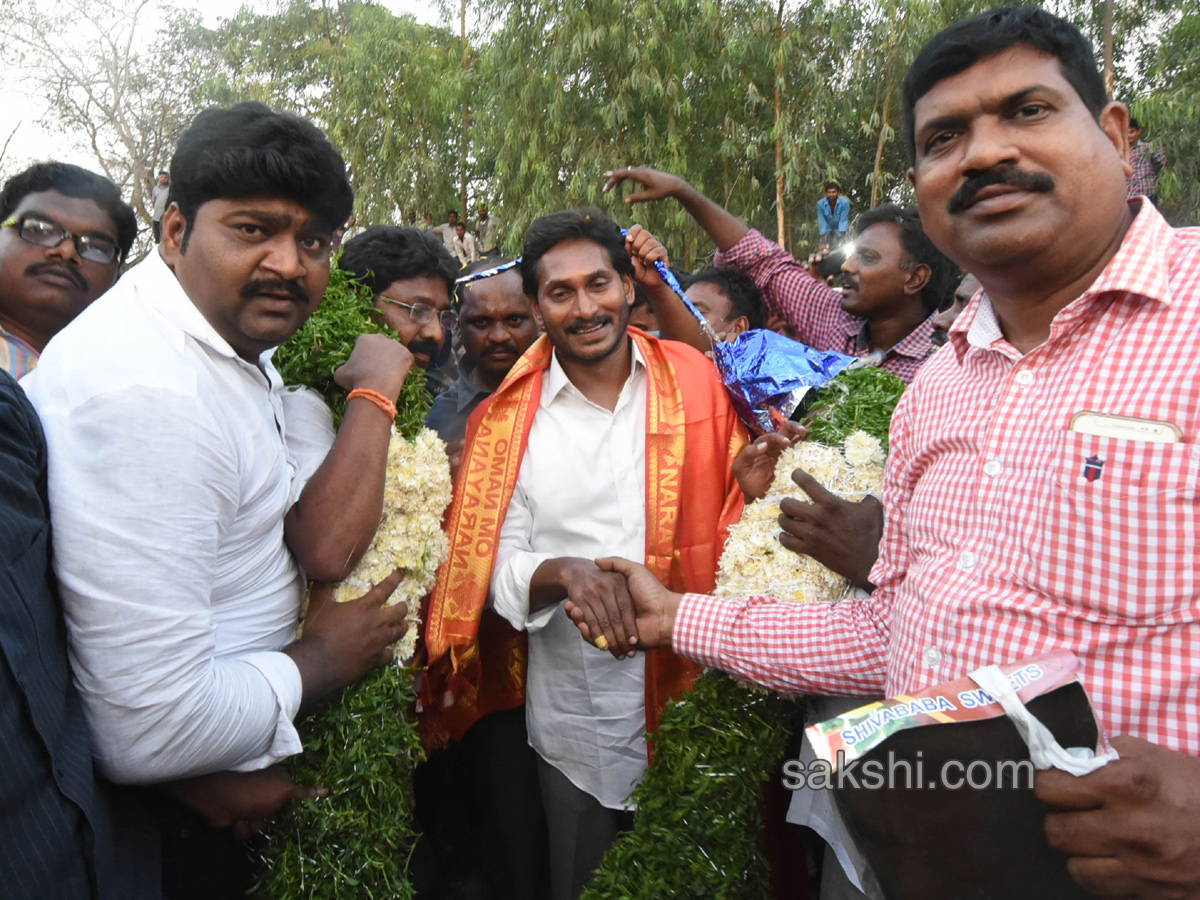 YS Jagan PrajaSankalpaYatra Day 100 Ends - Sakshi18