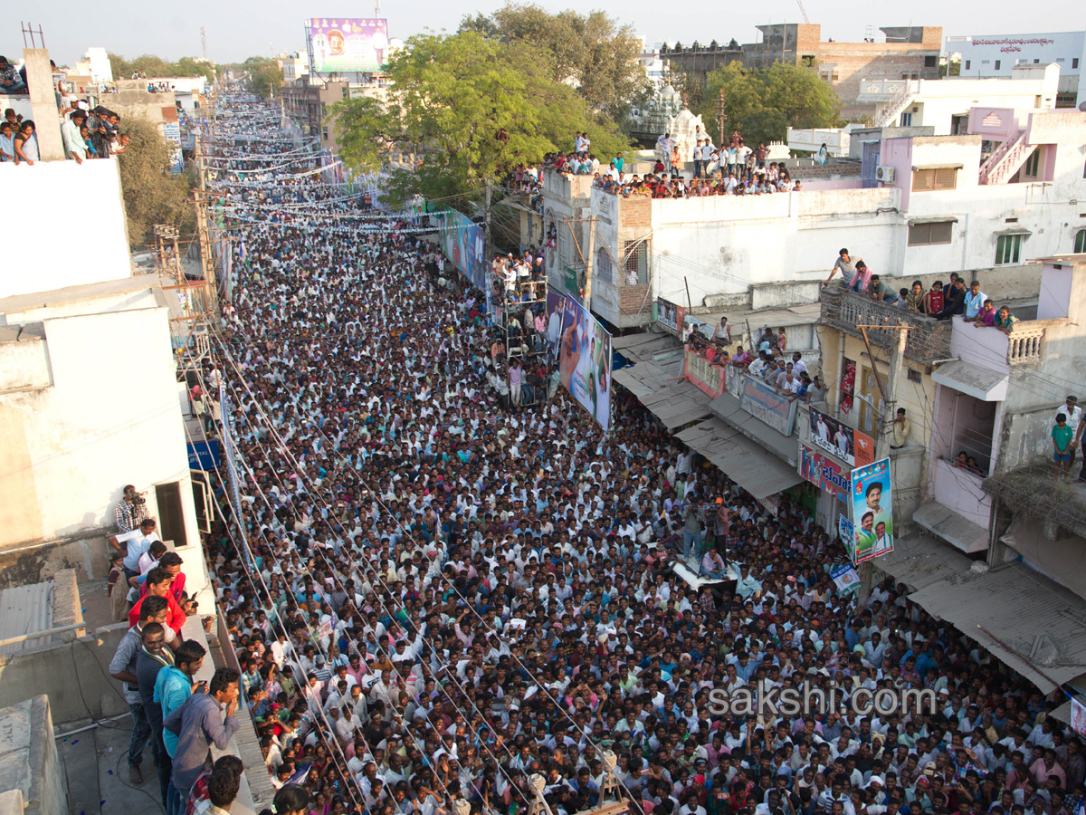 YS Jagan PrajaSankalpaYatra Day 100 Ends - Sakshi4
