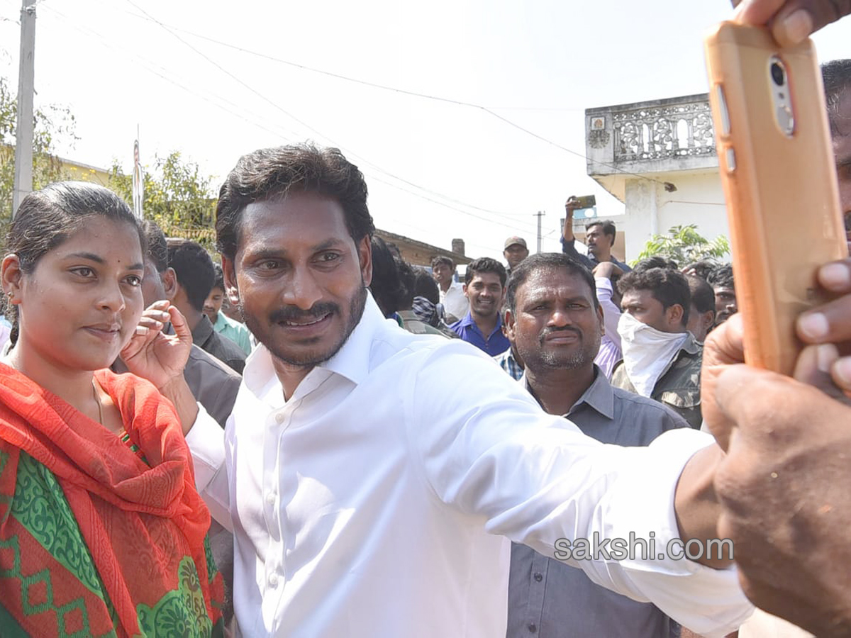 ys jagan 105 day prajasankalpayatra completed - Sakshi10