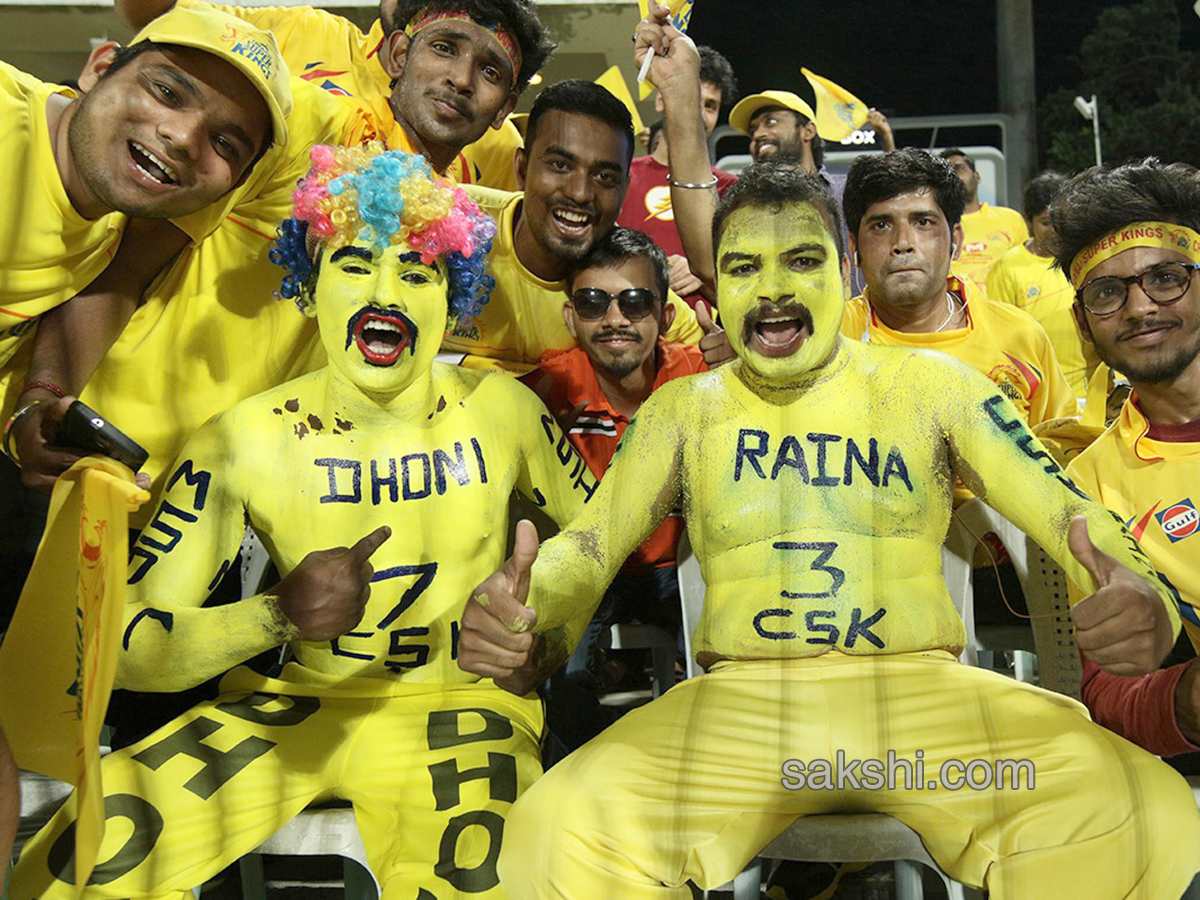 chennai super kings beat kkr-5 wickets - Sakshi11