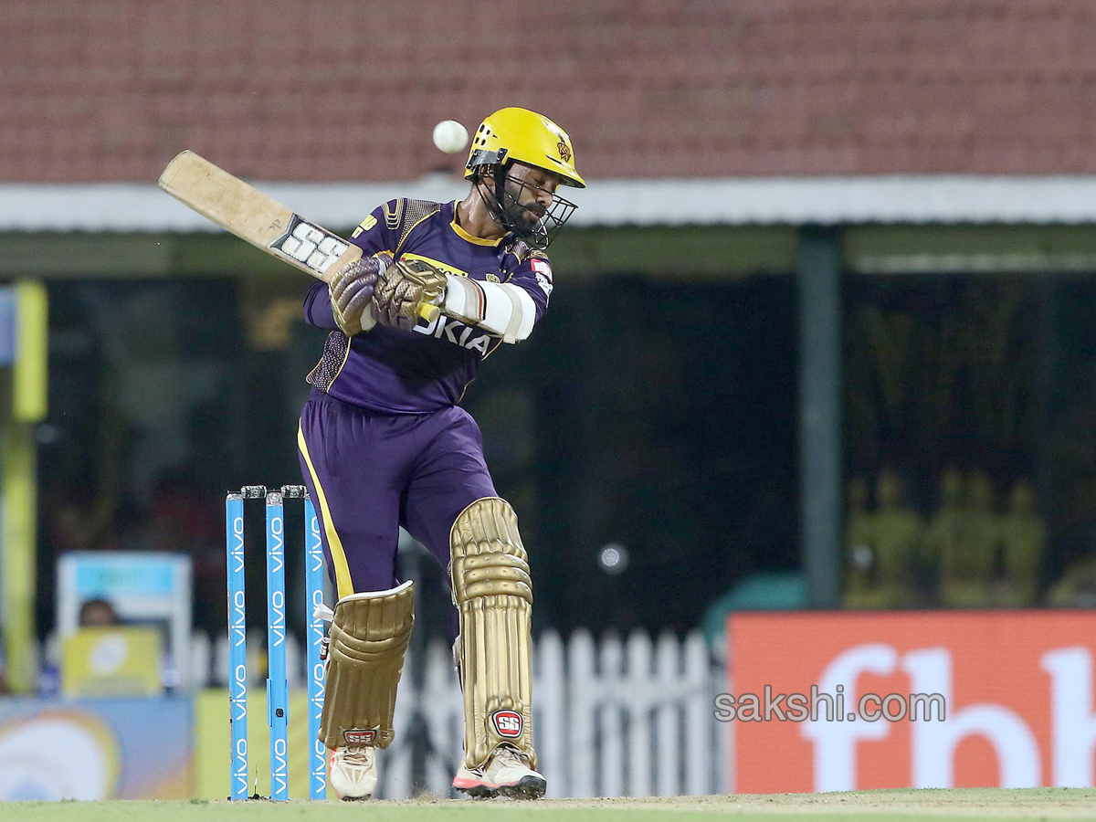 chennai super kings beat kkr-5 wickets - Sakshi15