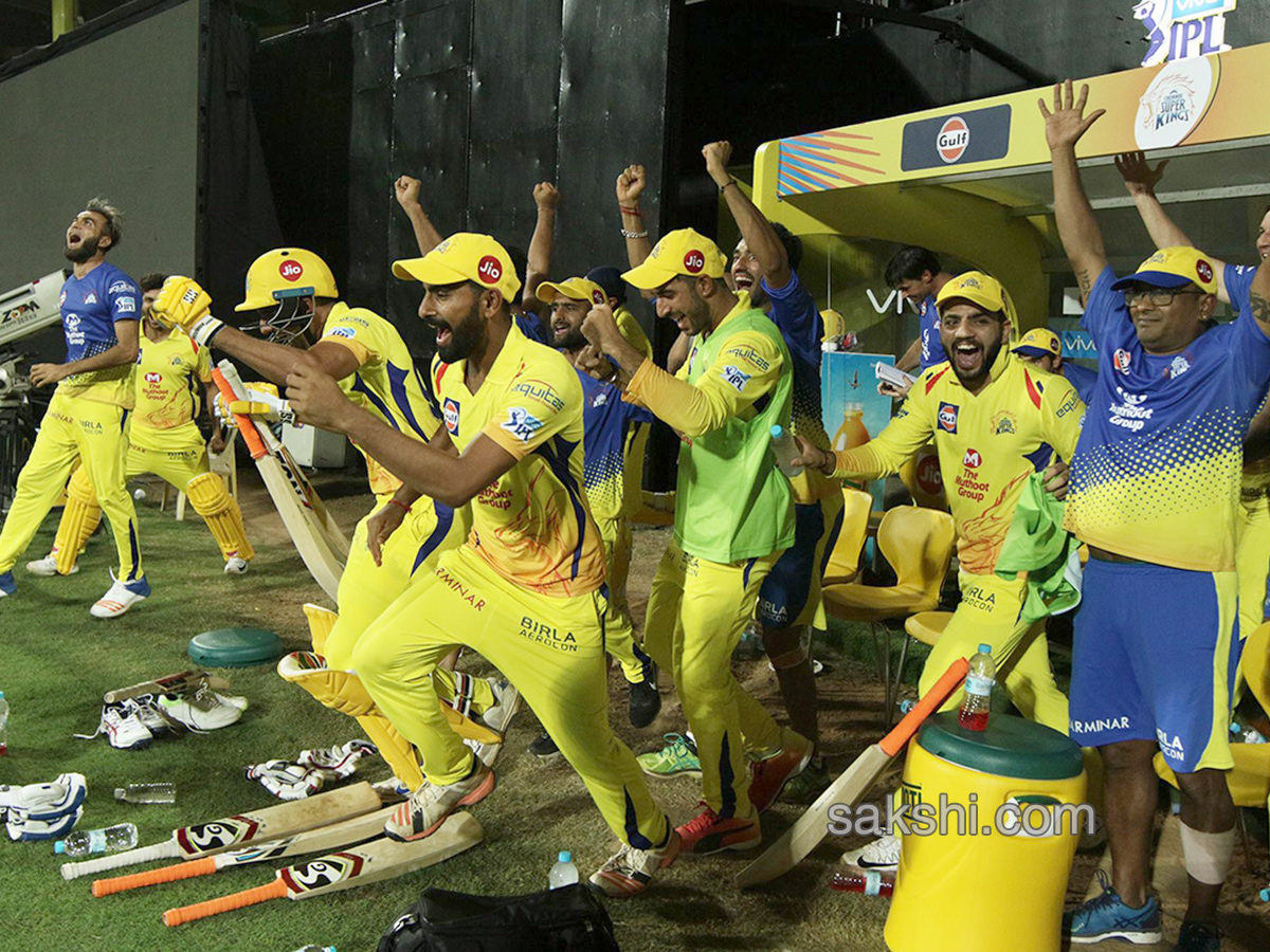 chennai super kings beat kkr-5 wickets - Sakshi7