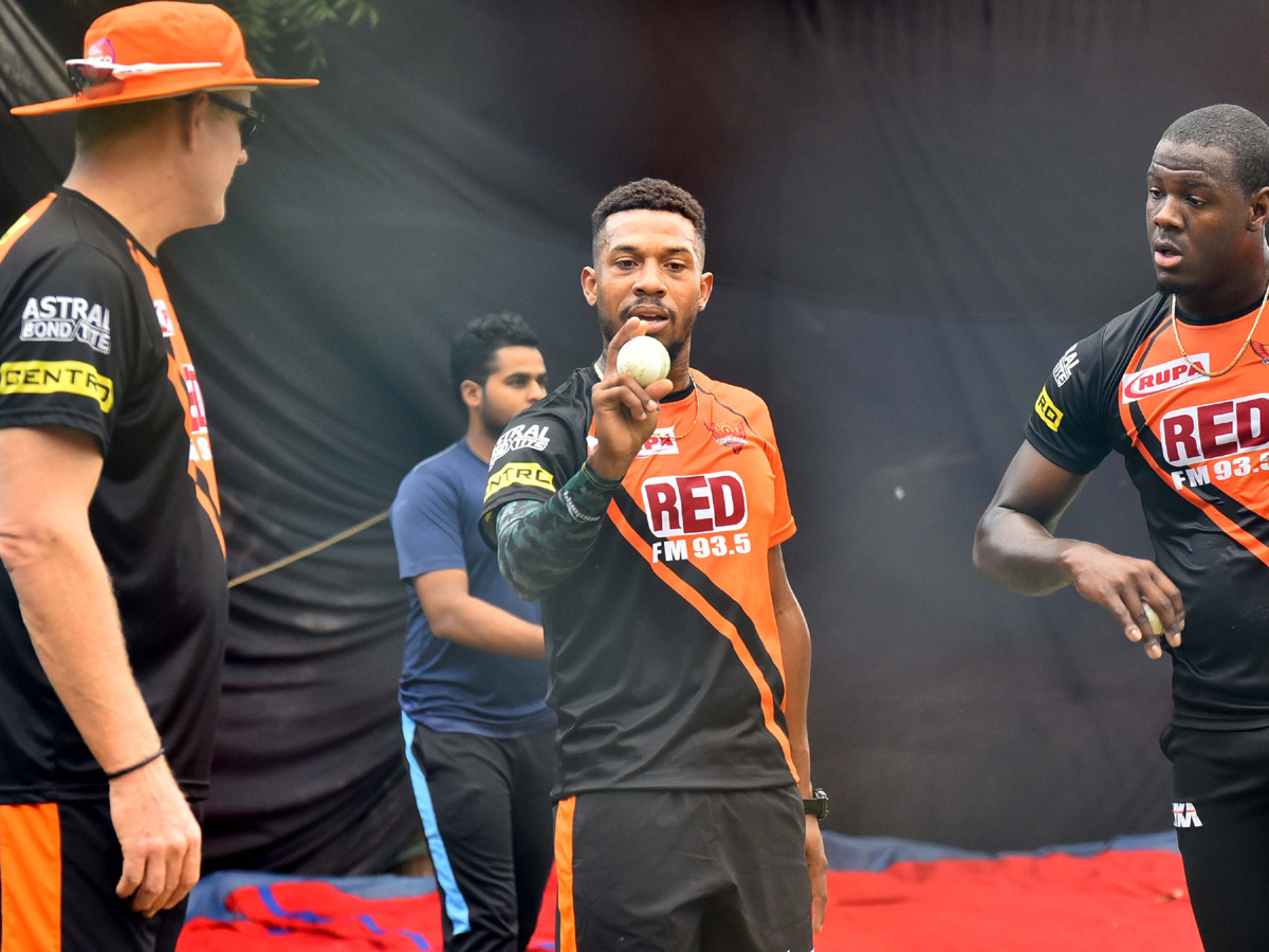 Sunrisers Hyderabad and Mumbai Indians Practice Session - Sakshi3