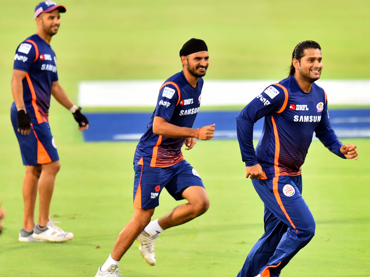 Sunrisers Hyderabad and Mumbai Indians Practice Session - Sakshi7