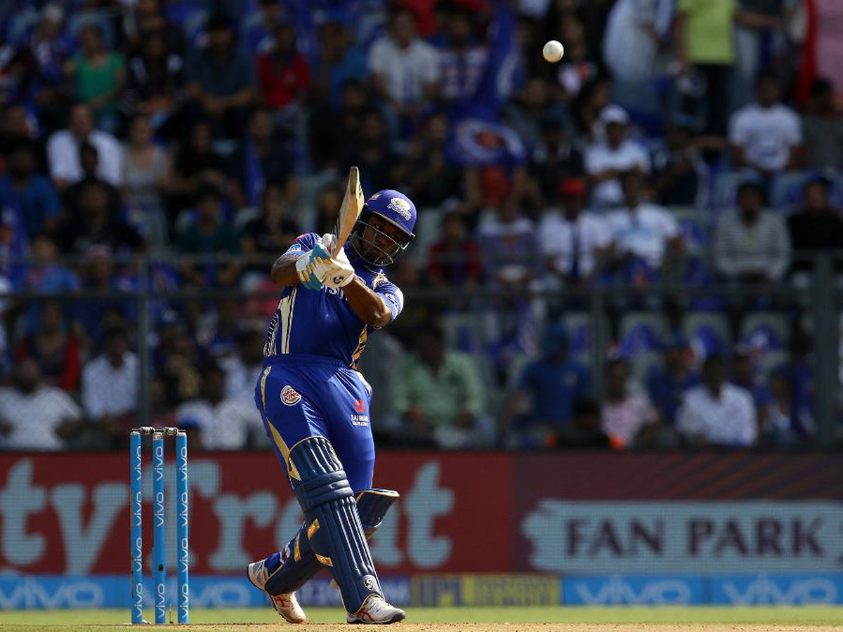 Delhi Beat Mumbai by 7 Wickets - Sakshi19