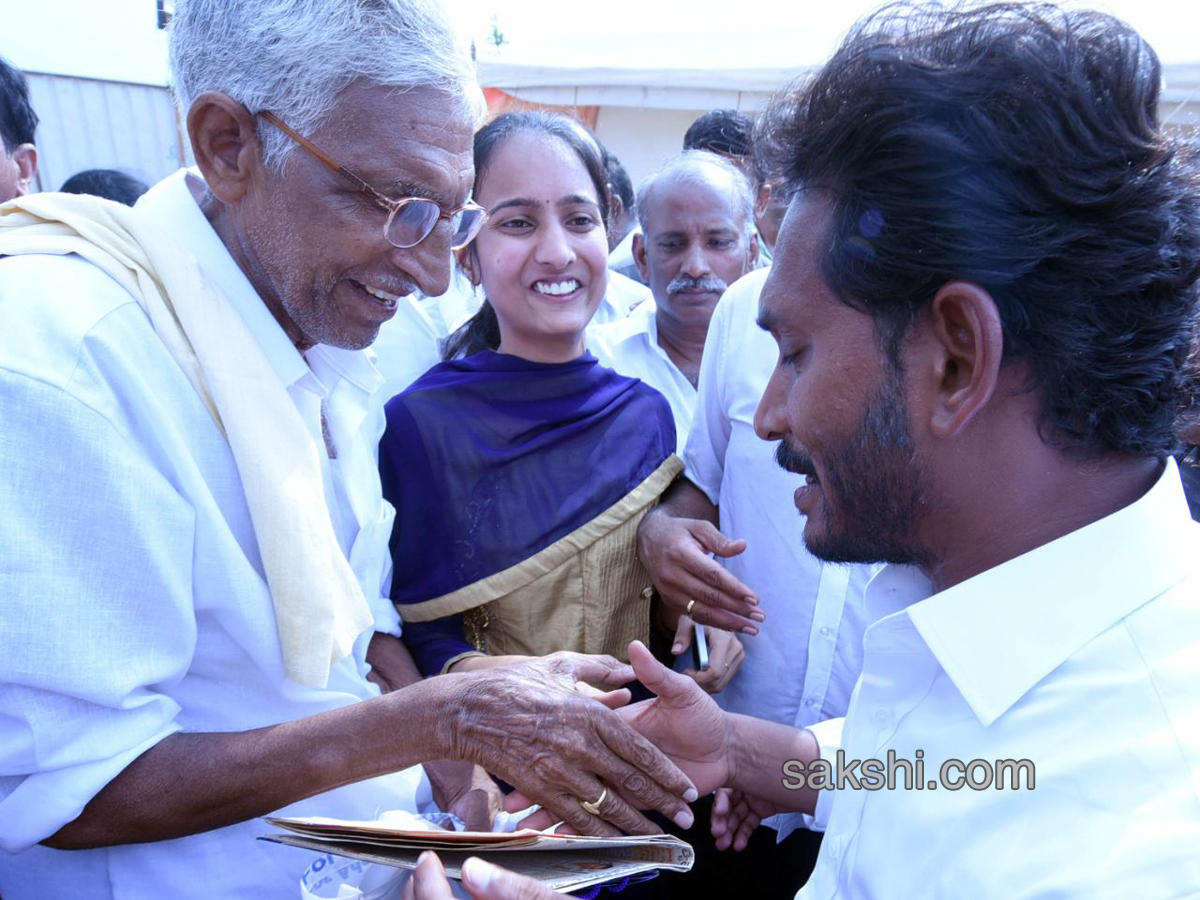 YS Jagan PrajaSankalpaYatra 144th day Photo Gallery - Sakshi7