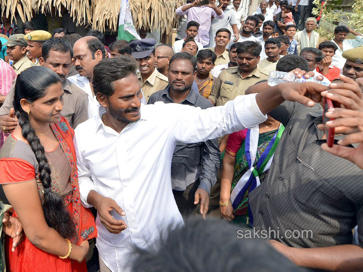 YS Jagan PrajaSankalpaYatra 144th day Photo Gallery - Sakshi21