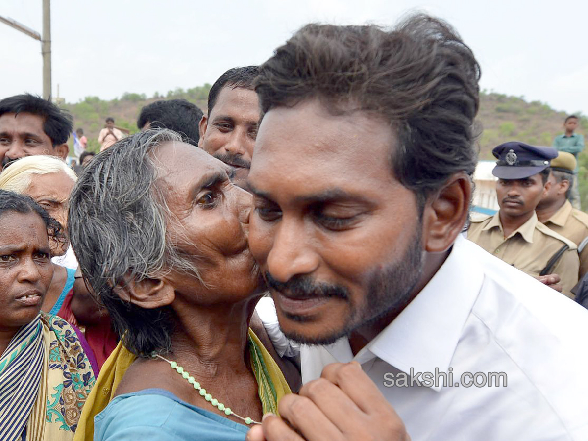 YS Jagan PrajaSankalpaYatra 144th day Photo Gallery - Sakshi29