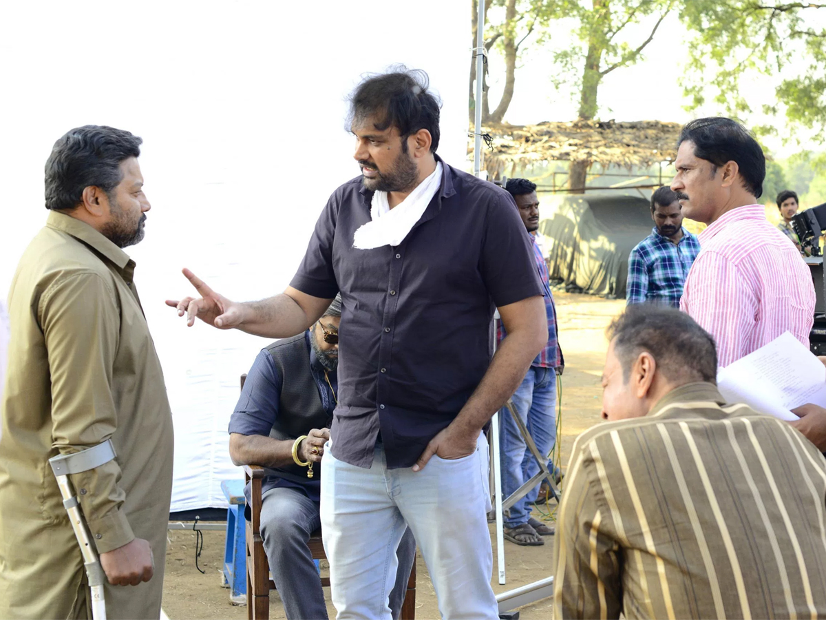 Naa Peru Surya Naa Illu India Working Stills Photo Gallery - Sakshi12