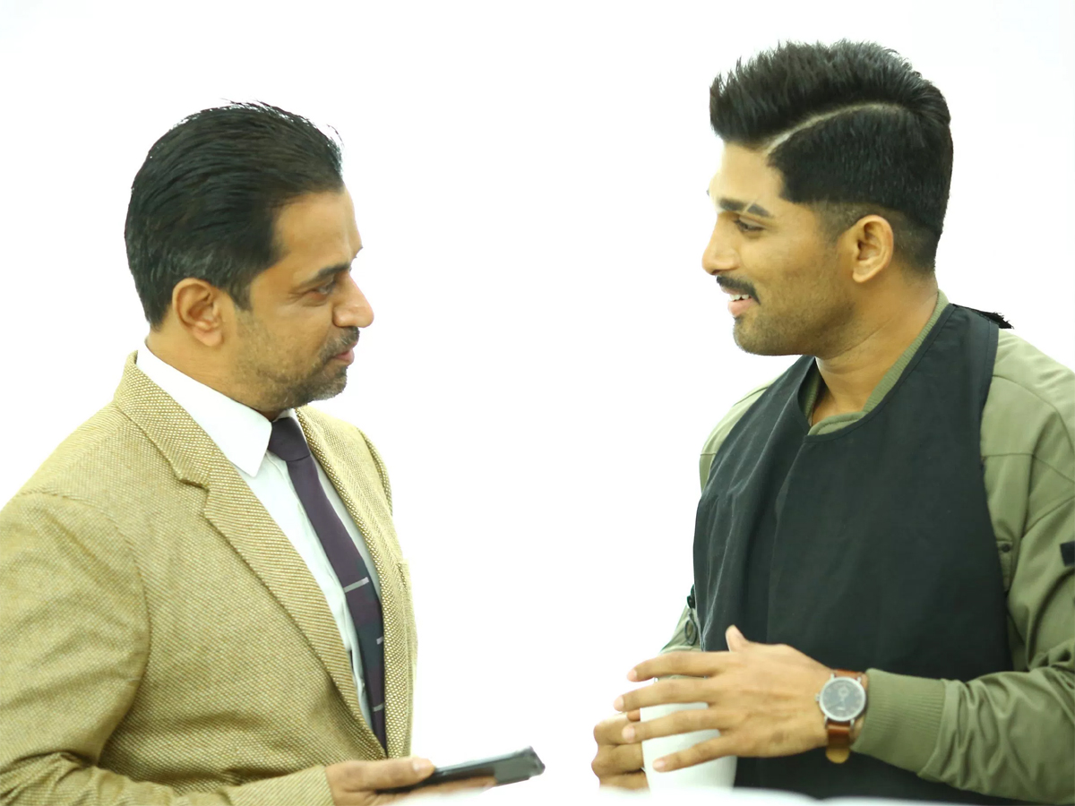 Naa Peru Surya Naa Illu India Working Stills Photo Gallery - Sakshi13