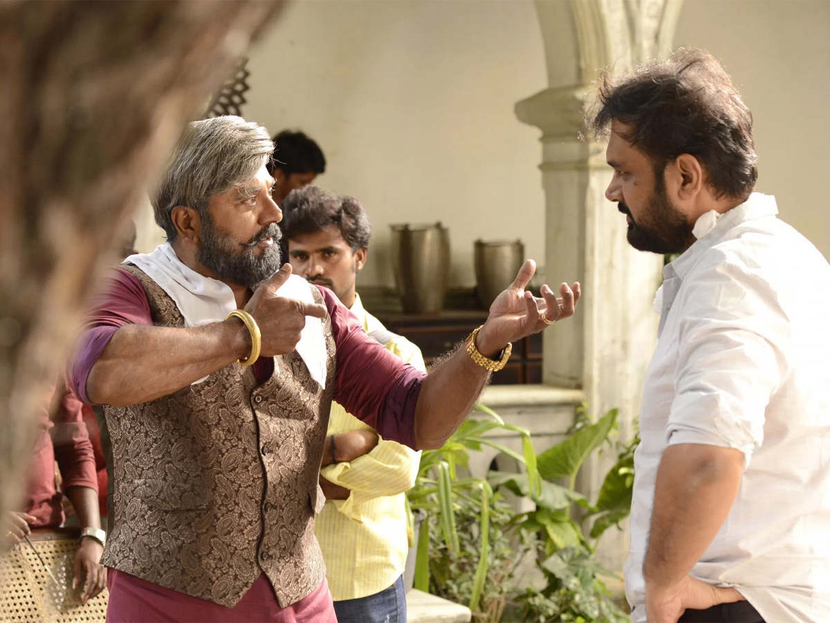 Naa Peru Surya Naa Illu India Working Stills Photo Gallery - Sakshi15