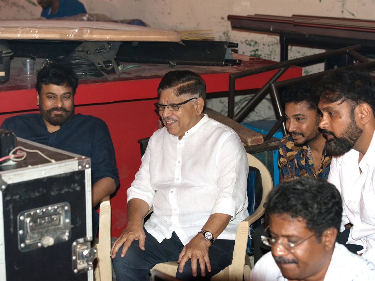Naa Peru Surya Naa Illu India Working Stills Photo Gallery - Sakshi2