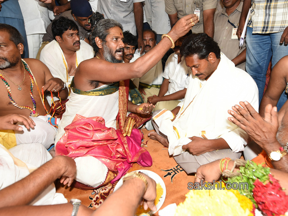 YS Jagan PrajaSankalpaYatra 150th day end Photo Gallery - Sakshi20