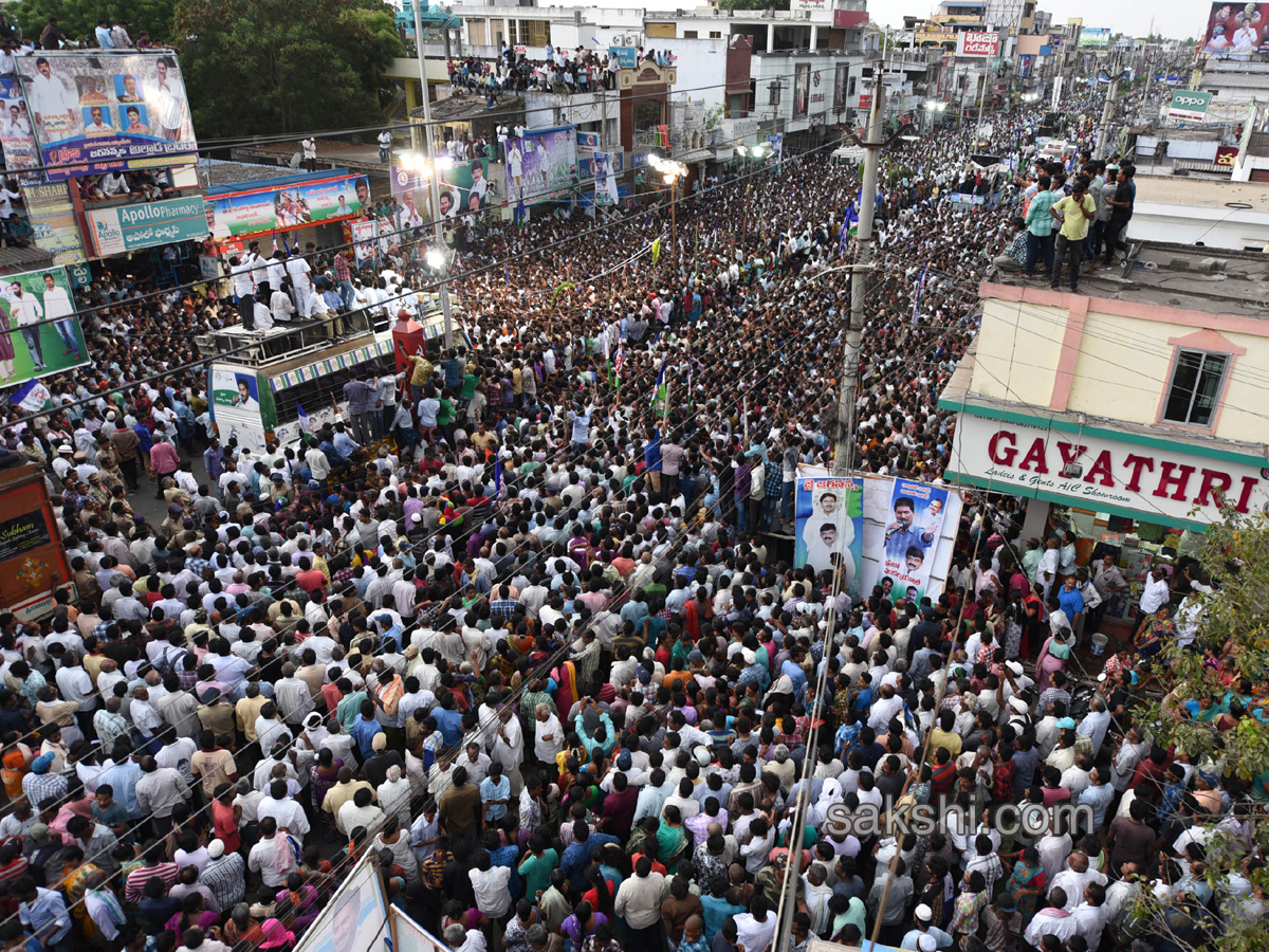 YS Jagan PrajaSankalpaYatra 150th day end Photo Gallery - Sakshi4