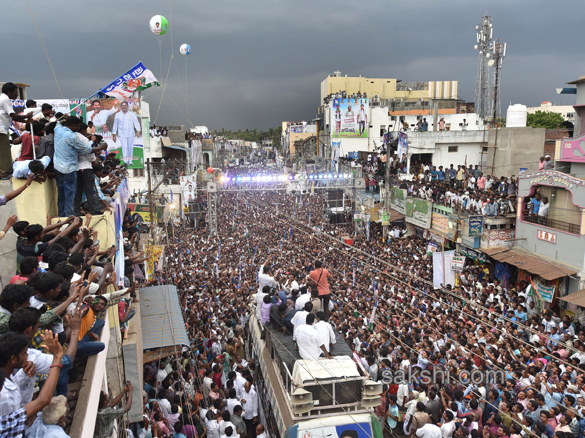 Ys Jagan Padayatra day 169 Images in Saripalli - Sakshi15