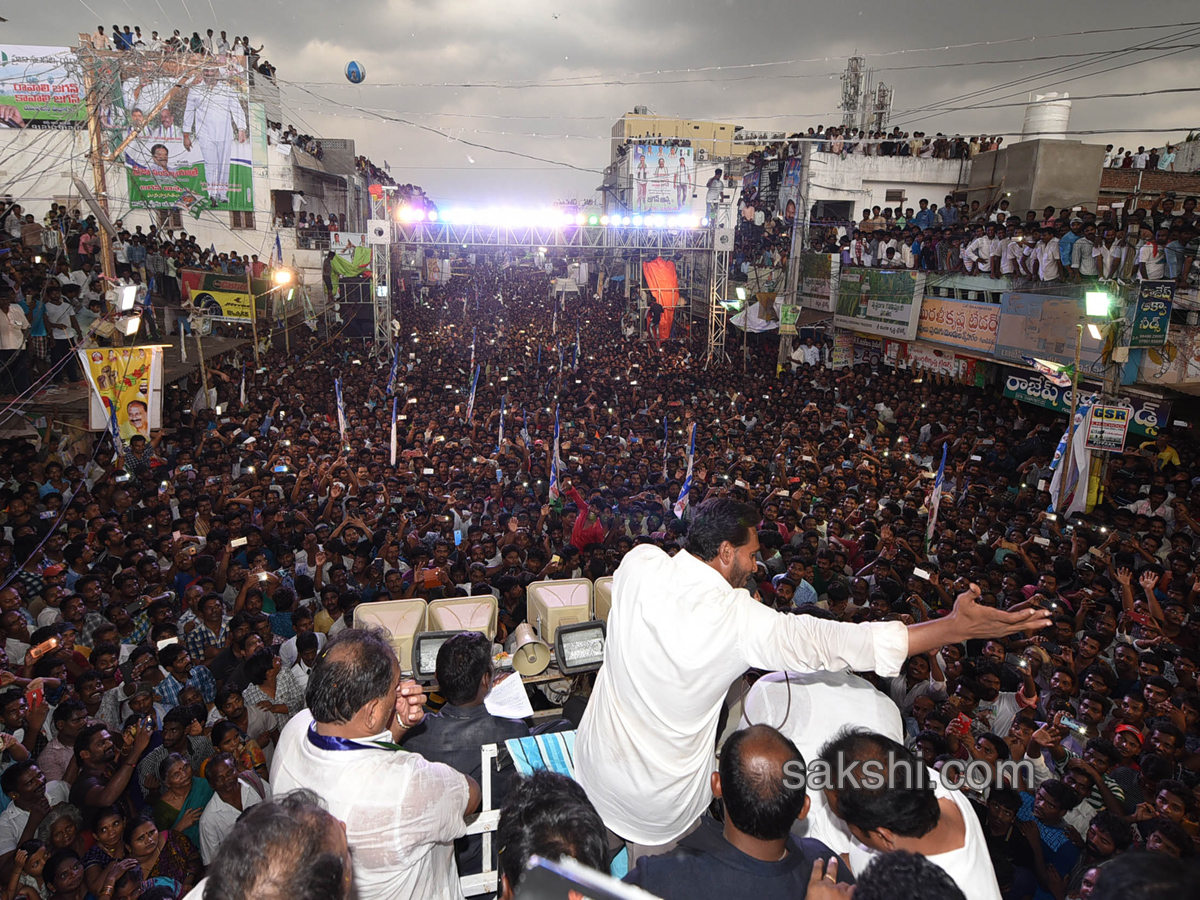 Ys Jagan Padayatra day 169 Images in Saripalli - Sakshi7