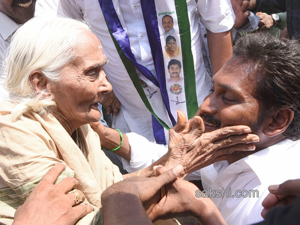 Ys Jagan Mohan Reddy Padayatra images day172 - Sakshi11