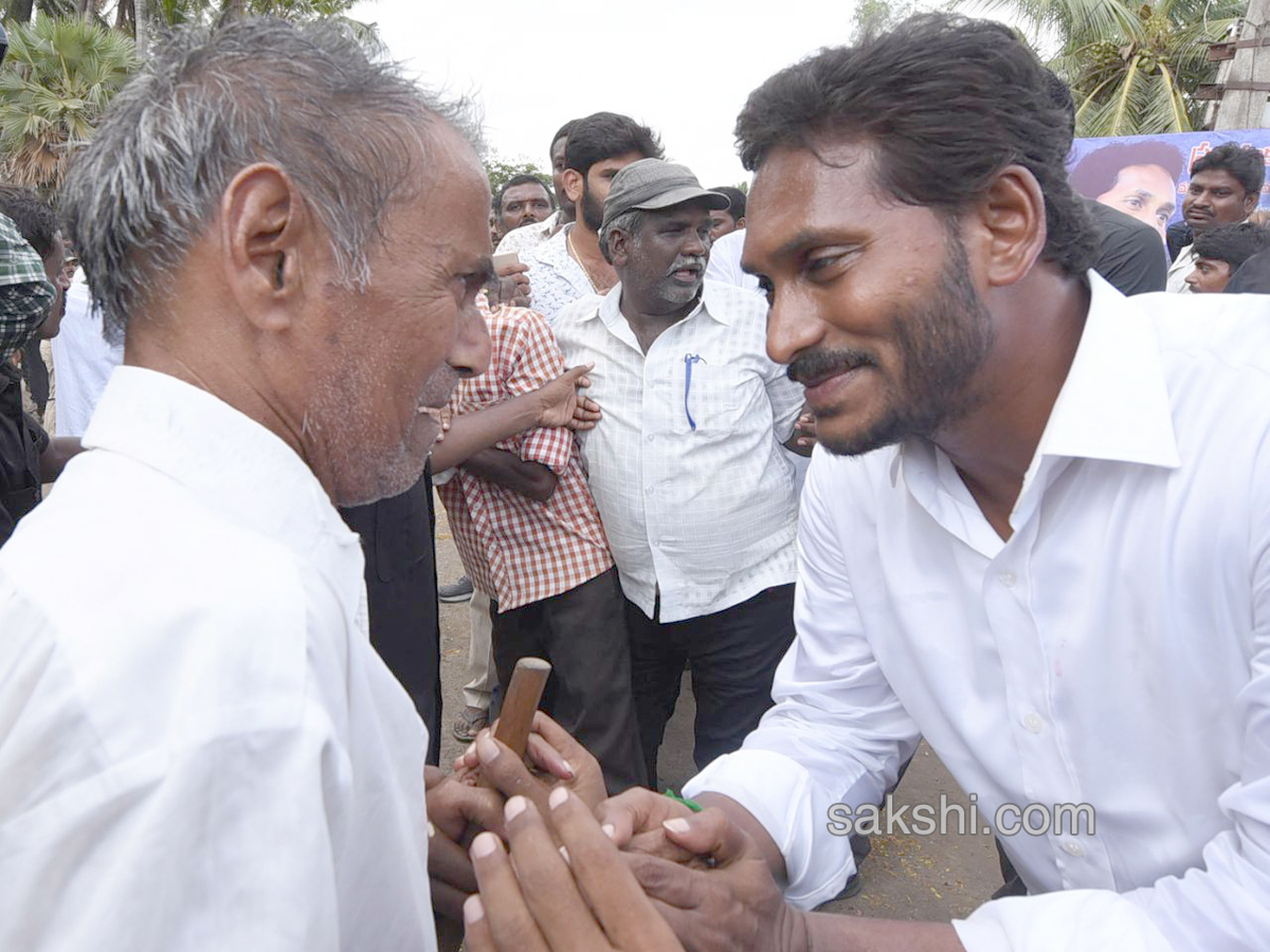 Ys Jagan Mohan Reddy Padayatra images day172 - Sakshi15