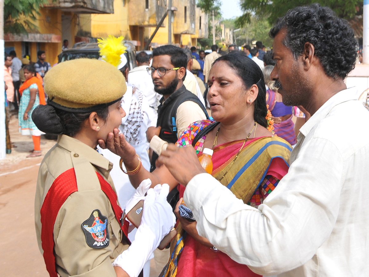 police trainee at prakasam - Sakshi14