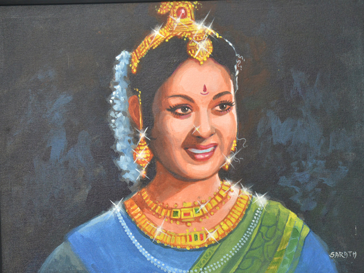 Mahanati Savitri panting at jnafau students photo gallery - Sakshi8