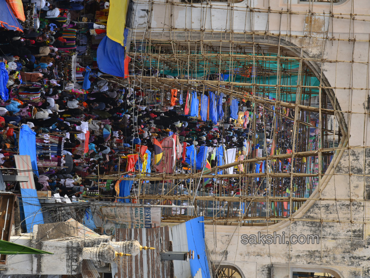 charminar night bazaar Photo Gallery - Sakshi10